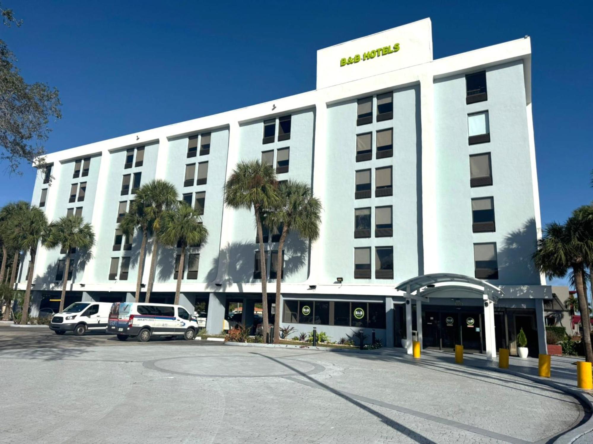 B&B Hotel Miami Airport Miami Springs Екстер'єр фото