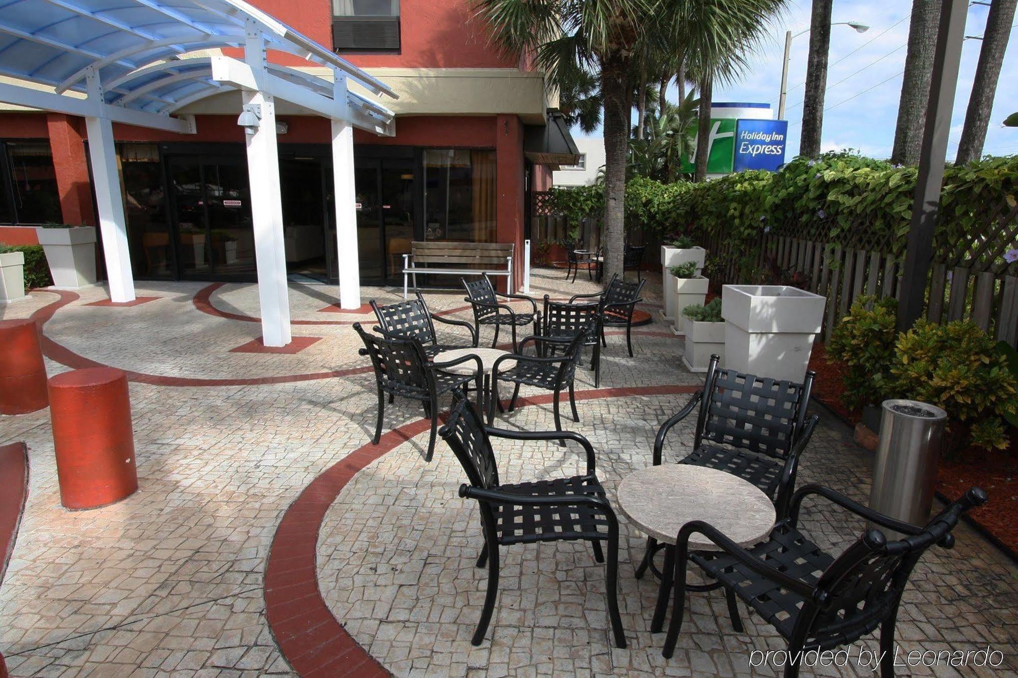 B&B Hotel Miami Airport Miami Springs Екстер'єр фото